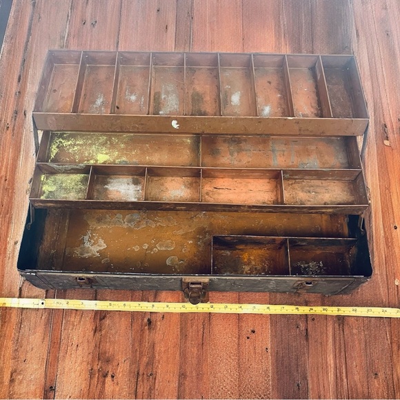 Vintage Metal Tackle & Tool Box – 22" Long – Classic Fishing Gear Organizer - Picture 10 of 12